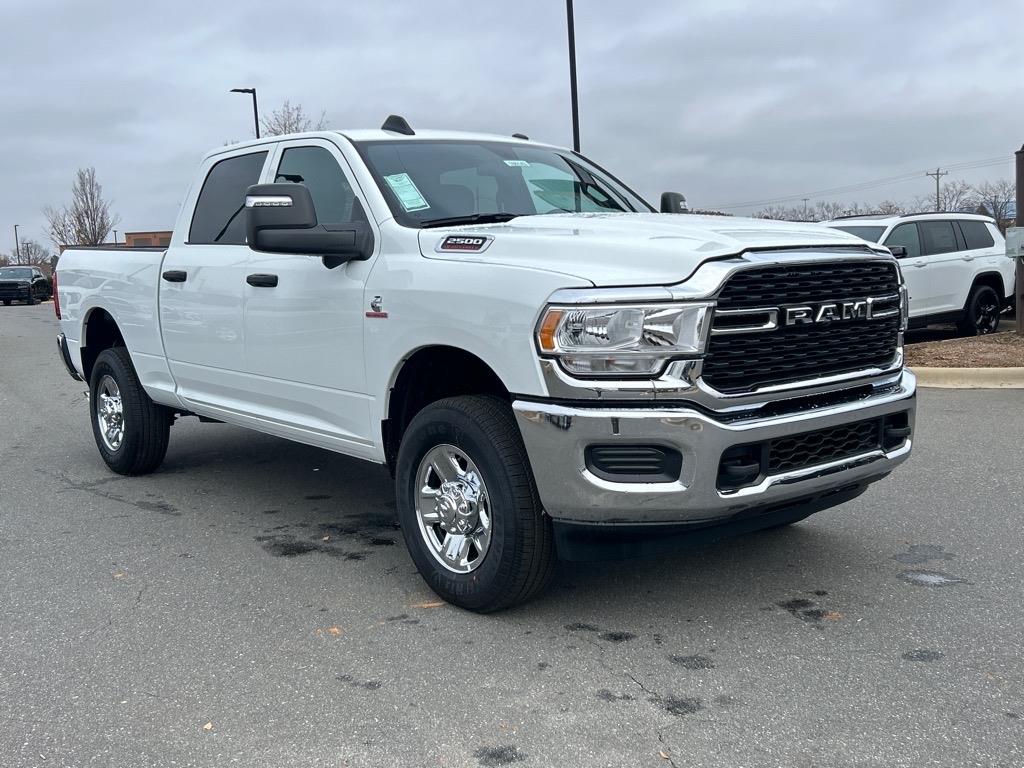 2024 Ram 2500 Tradesman photo 3