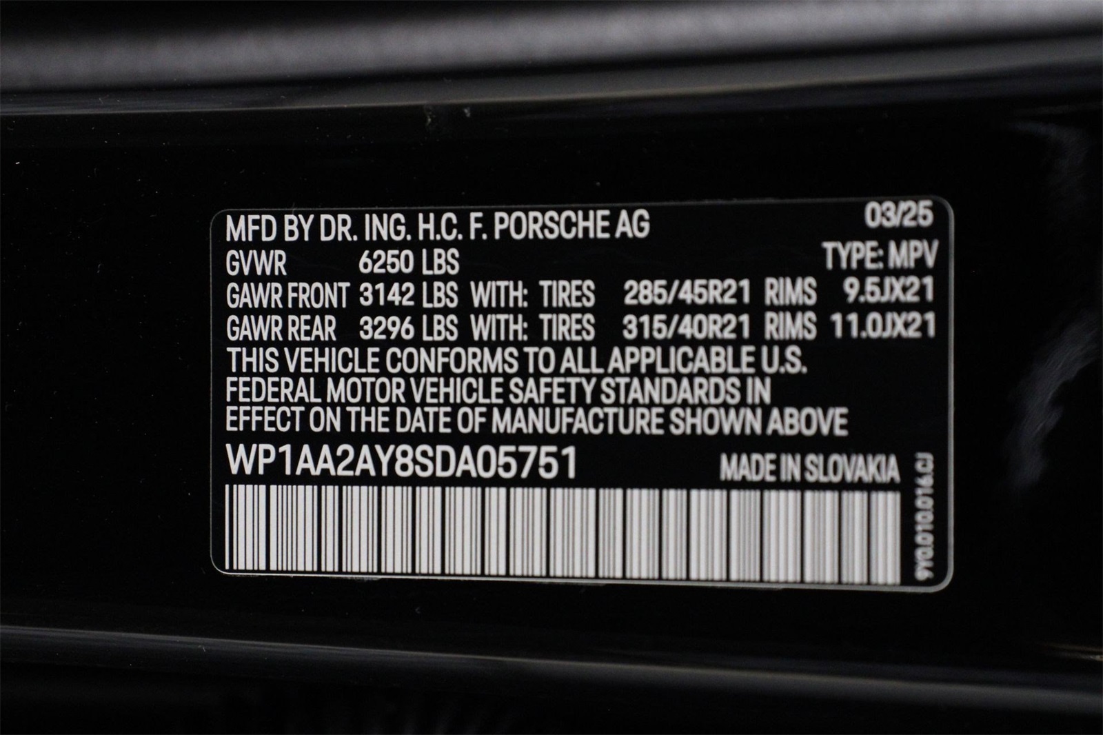 2025 Porsche Cayenne photo 22
