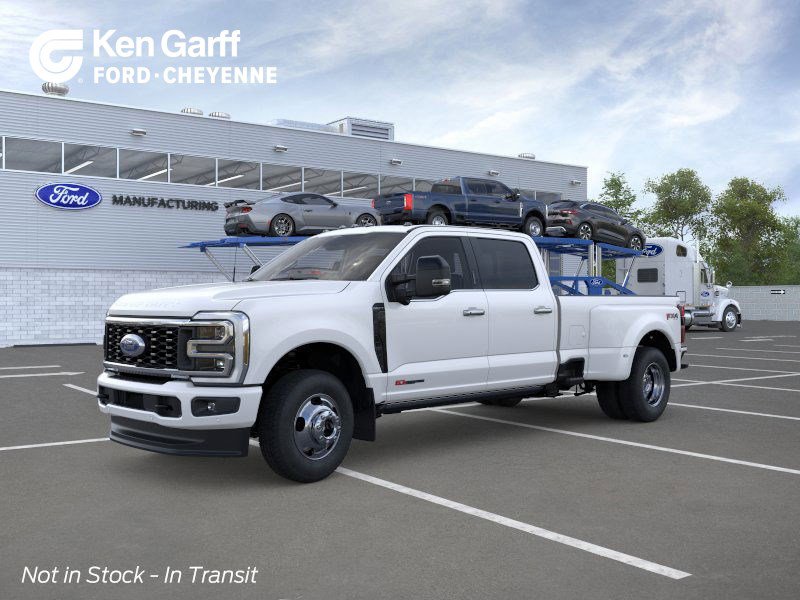 2026 Ford F-350 Super Duty Platinum's photo