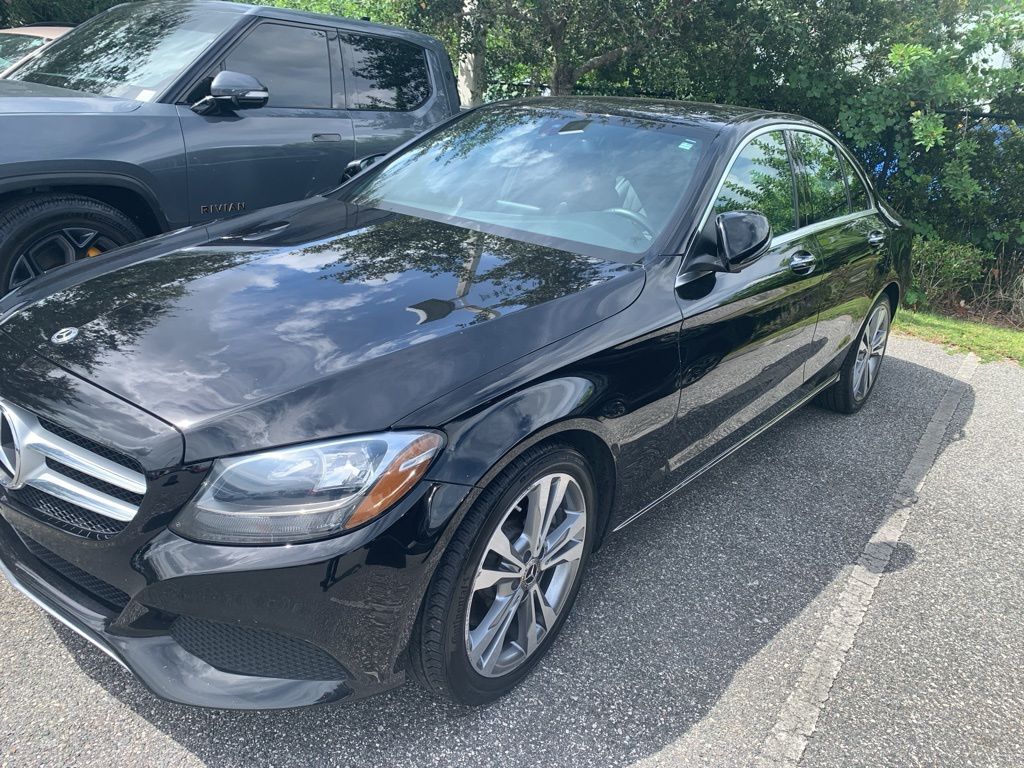 2018 Mercedes Benz C 300 photo 2