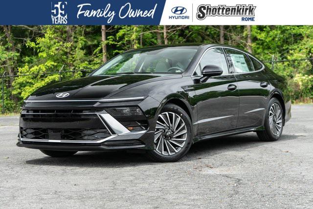 2025 Hyundai Sonata Hybrid SEL's photo