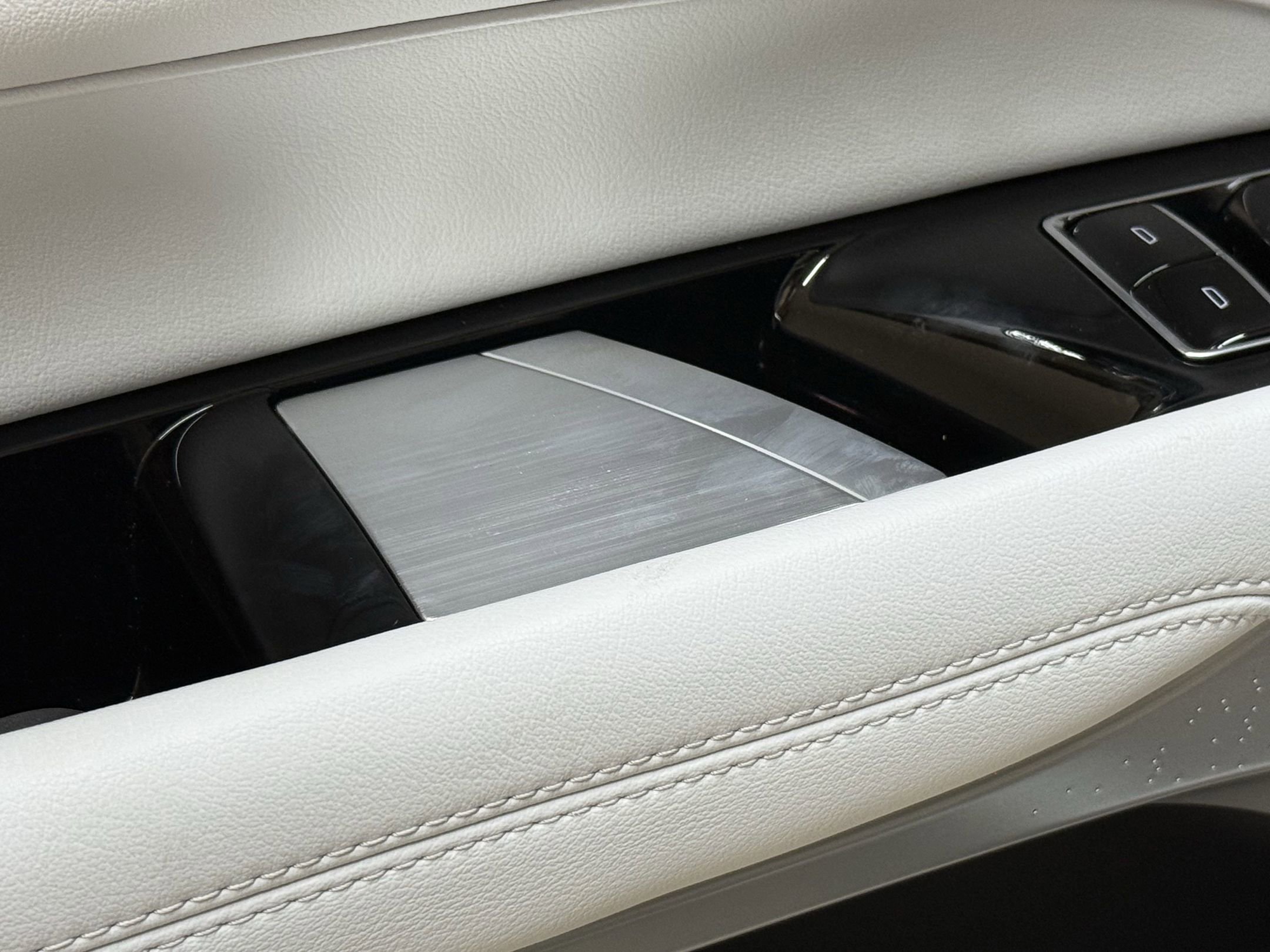 2025 Cadillac Lyriq Sport photo 23
