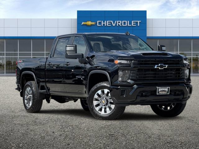 2025 Chevrolet Silverado 2500HD Custom photo 2