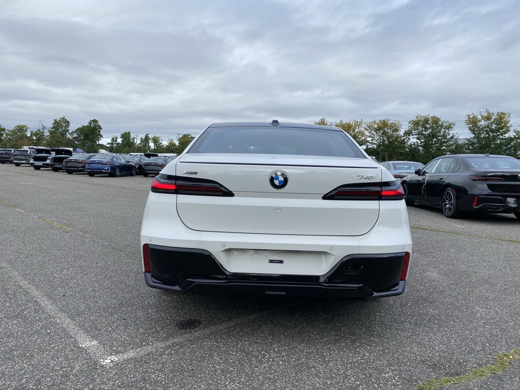 2026 Bmw 740i xDrive photo 3