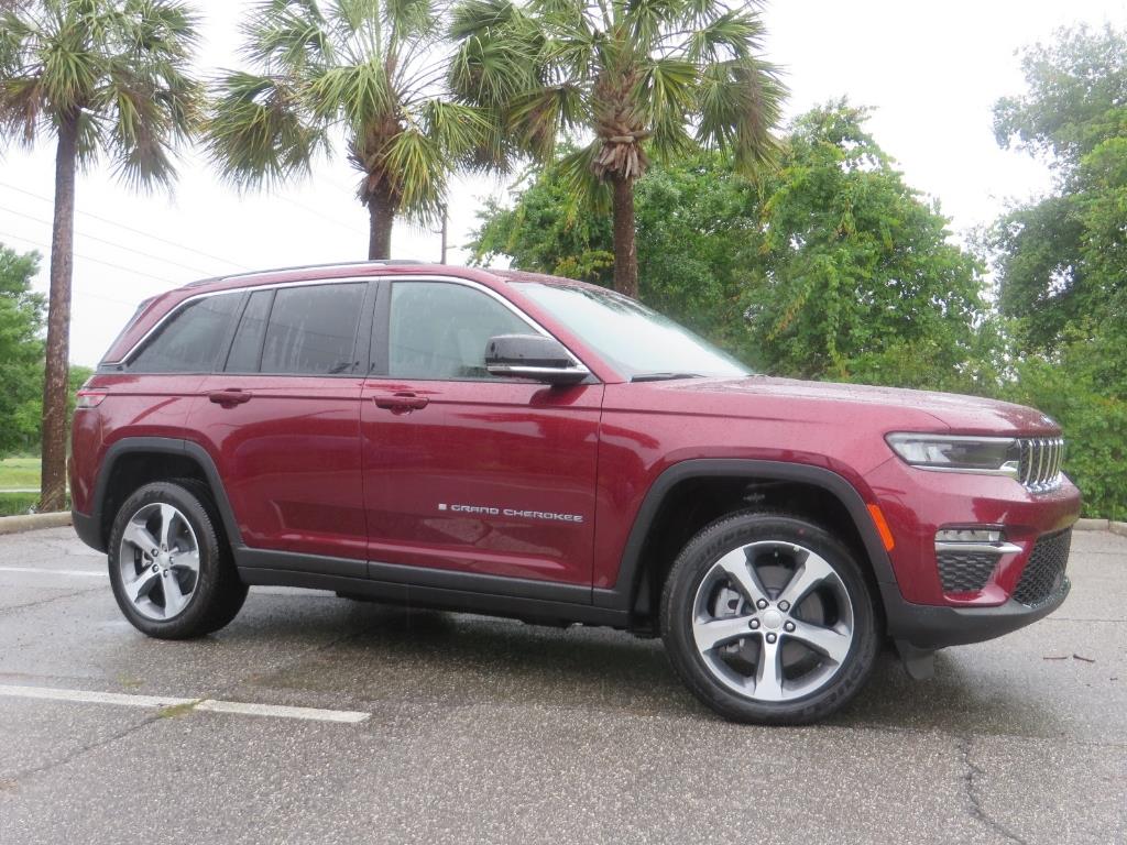 2023 Jeep Grand Cherokee 4xe photo 2