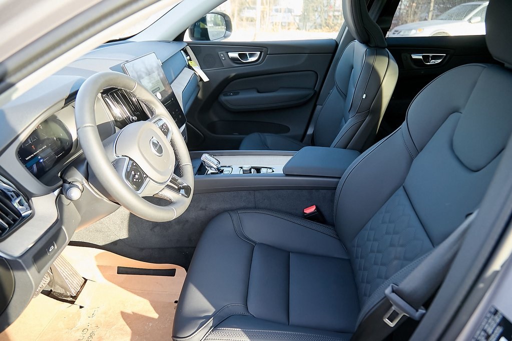 2026 VOLVO XC60 - Image 14