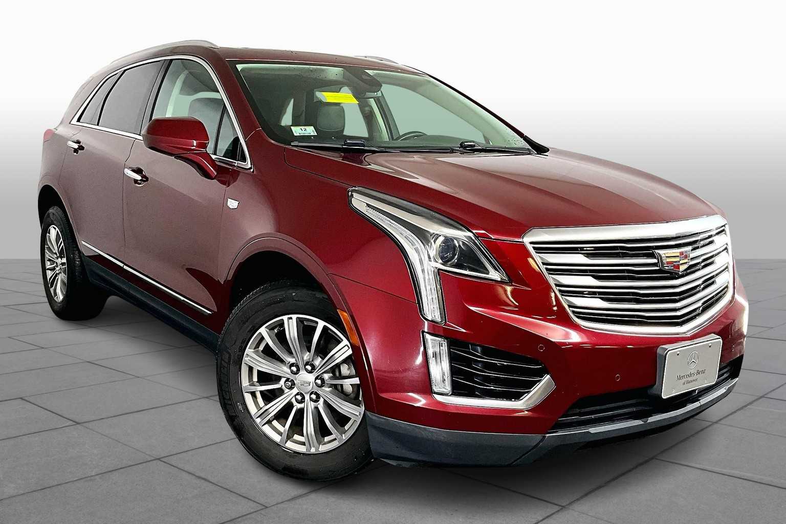 2017 Cadillac XT5 Luxury photo 2