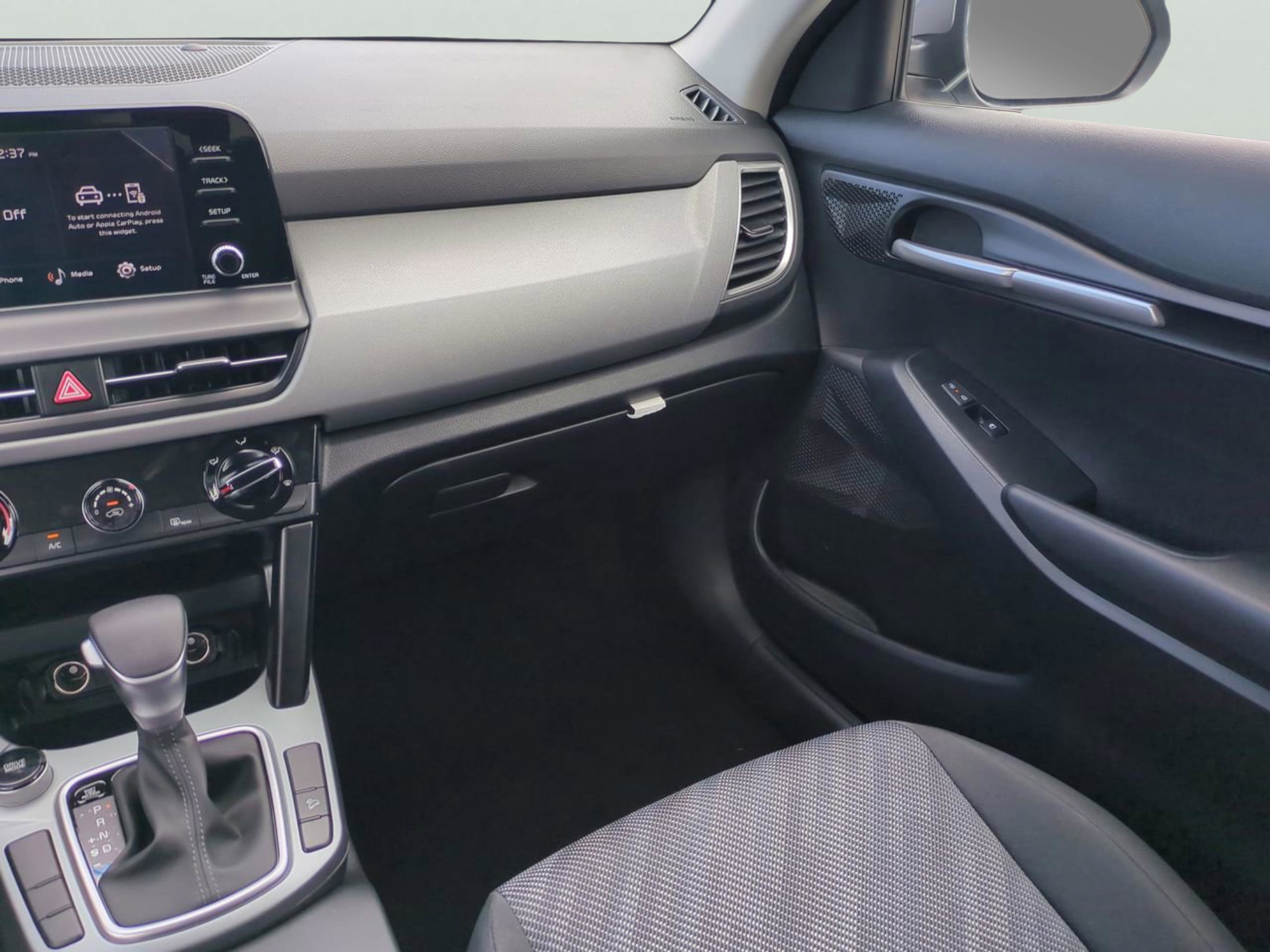 2026 Kia Seltos LX photo 16