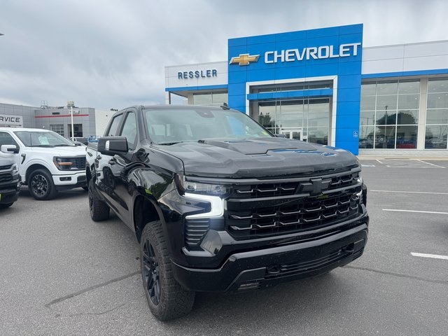 2023 Chevrolet Silverado 1500 LT Trail Boss photo 2