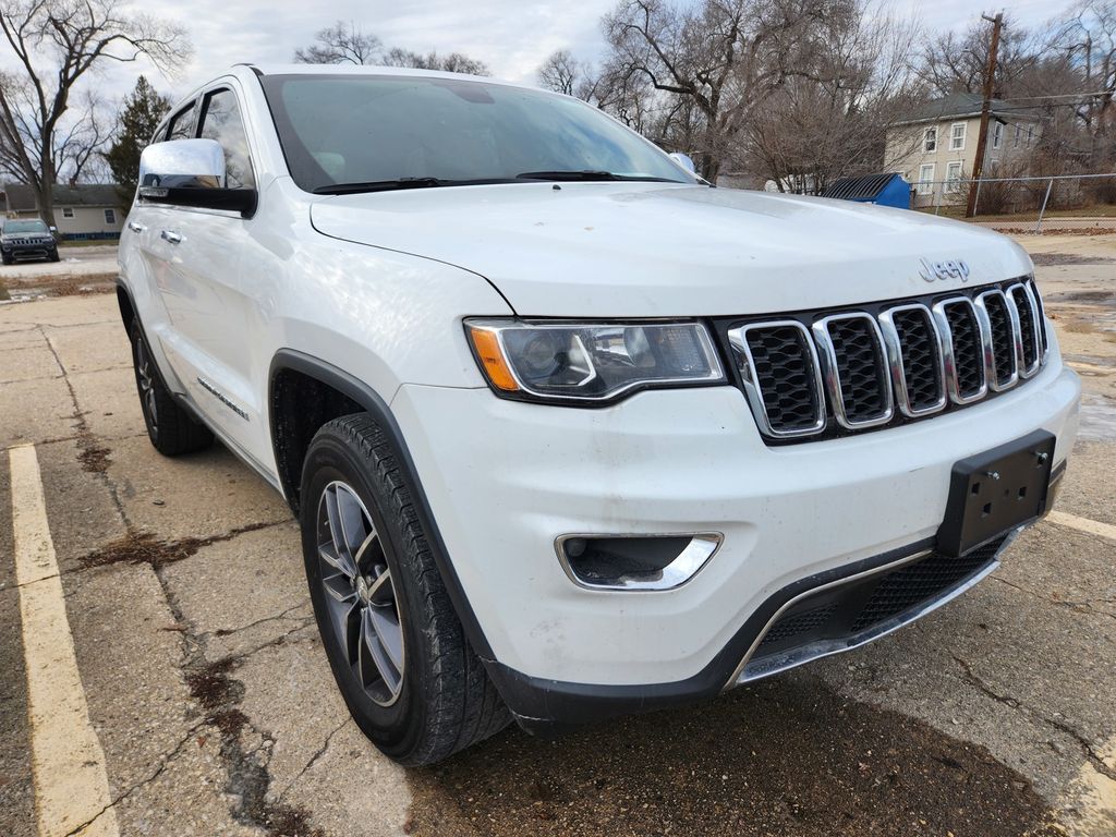 2018 Jeep Grand Cherokee Limited's photo