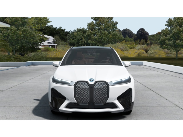 New 2025 Mineral White Metallic BMW xDrive50 image 3