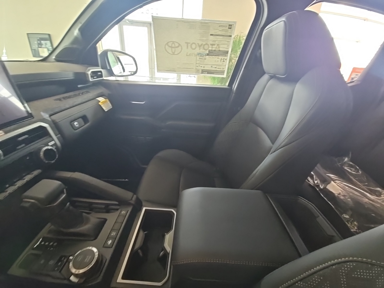 2025 Toyota Tacoma Limited 4x4 Double Cab photo 19