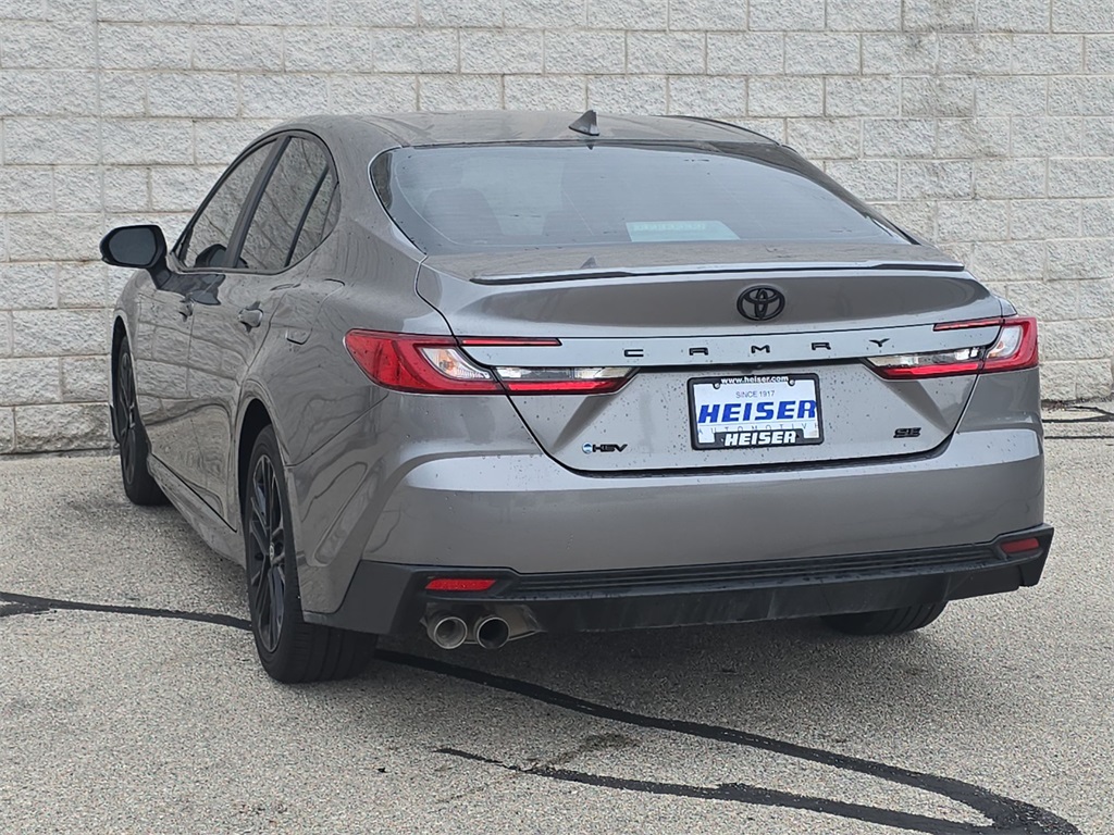 2025 Toyota Camry SE photo 11