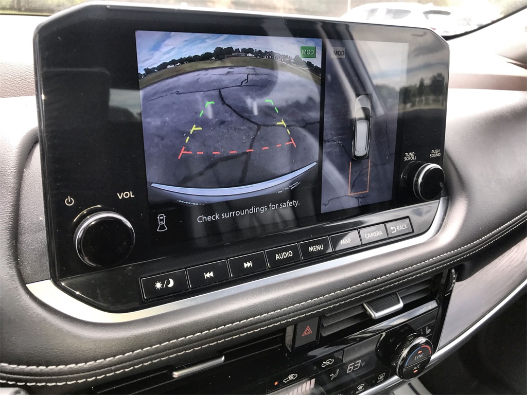 2023 Nissan Rogue Platinum photo 17