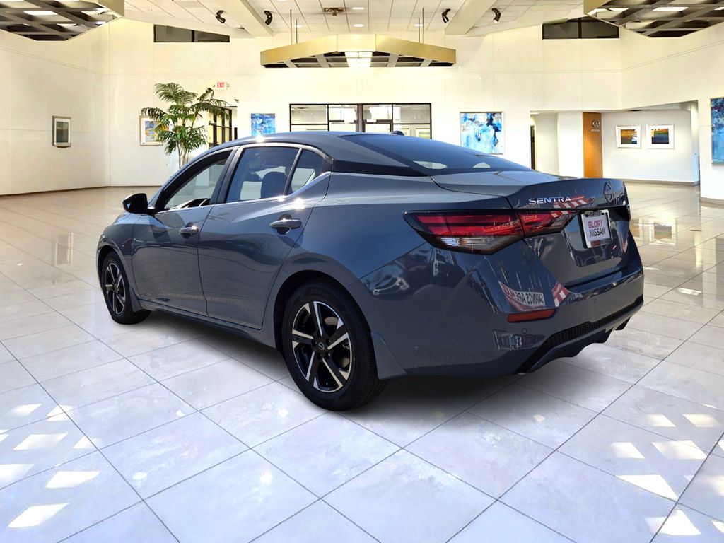 2025 Nissan Sentra SV photo 3