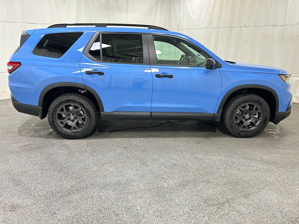 2025 Honda Pilot TrailSport photo 7