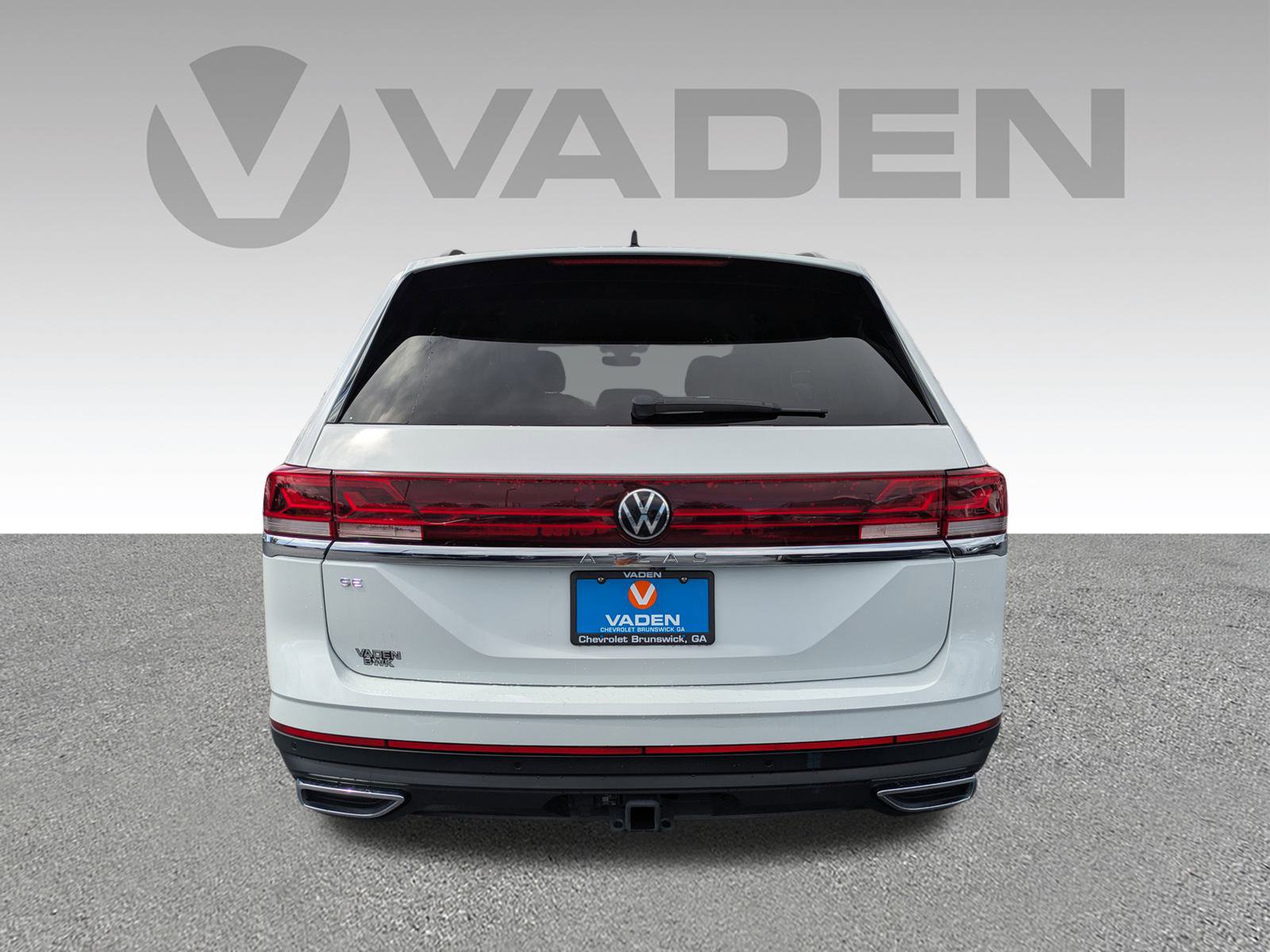 2024 Volkswagen Atlas SE Technology photo 2