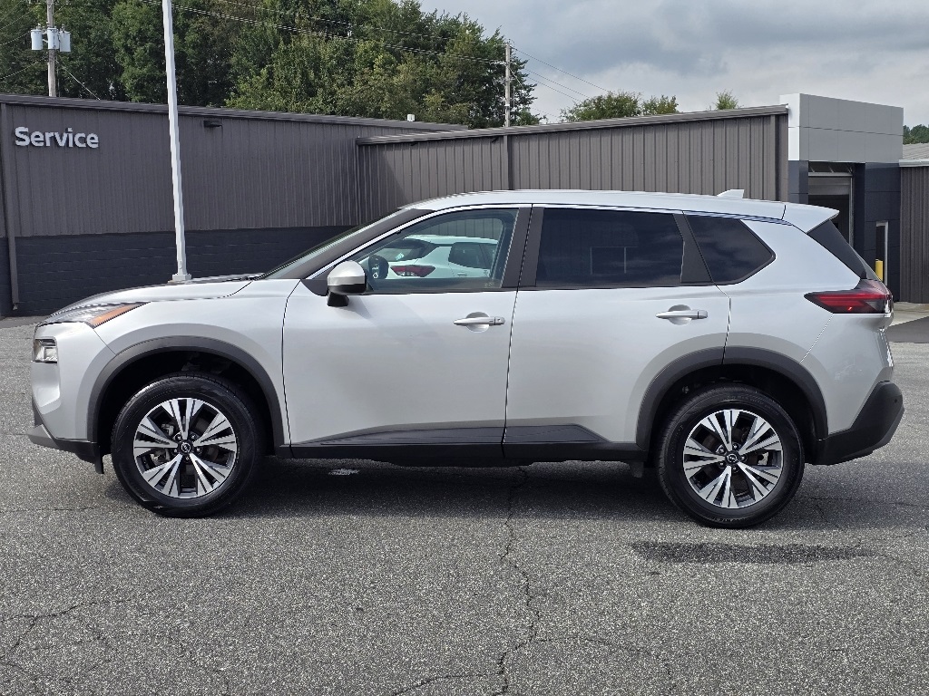 2023 Nissan Rogue SV photo 13