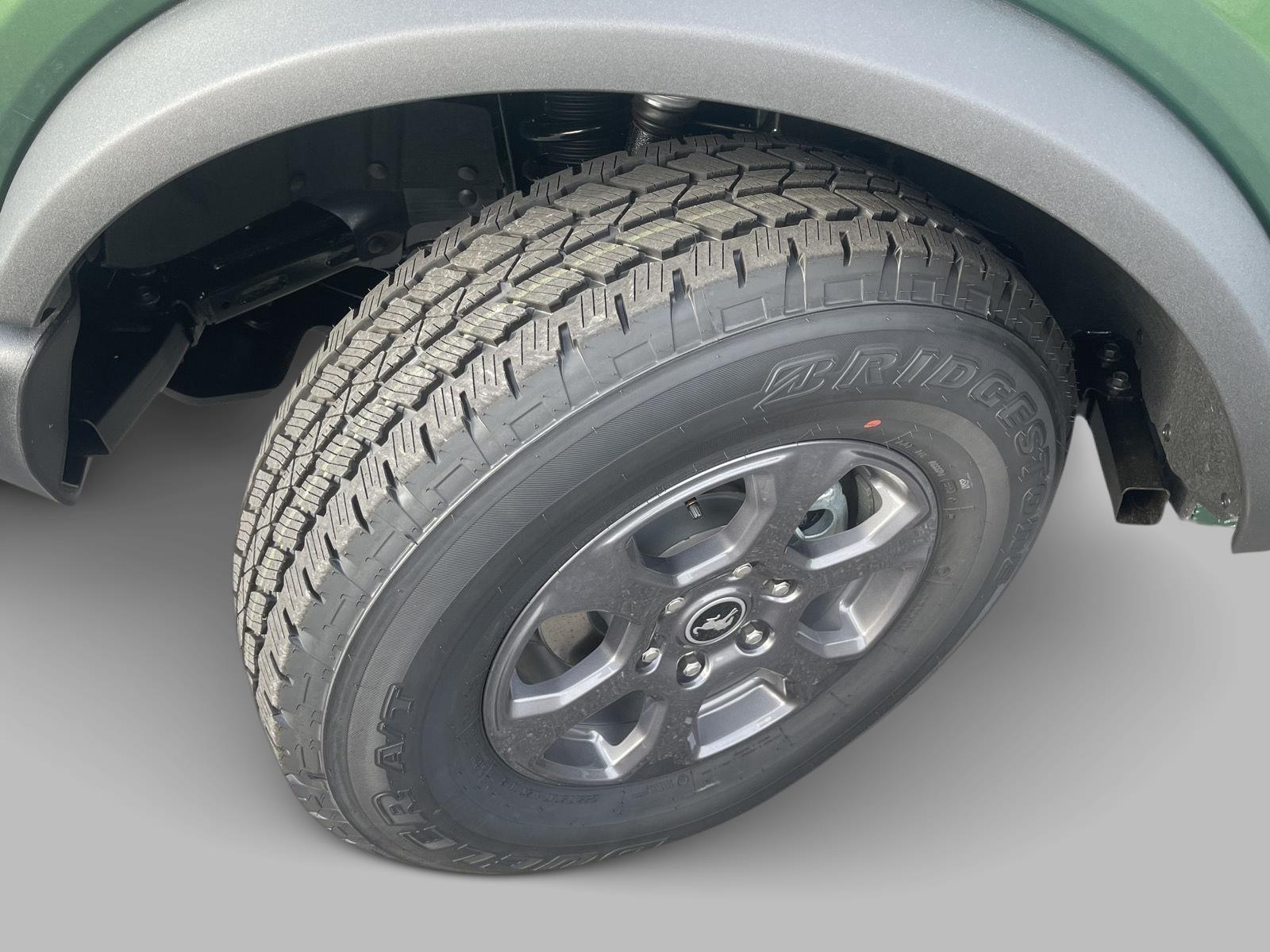 2025 Ford Bronco Big Bend photo 2