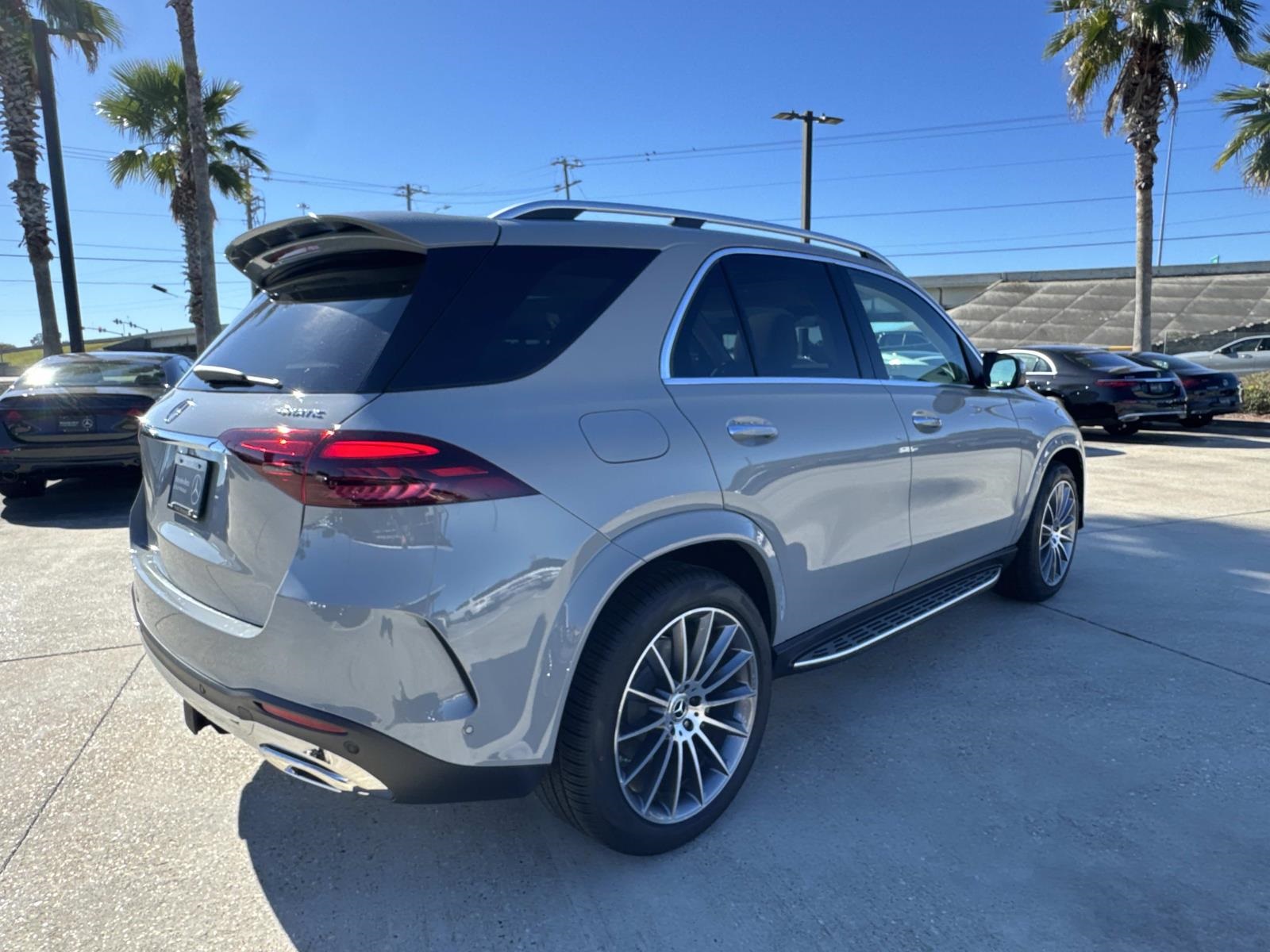 2026 Mercedes Benz GLE 350 4MATIC photo 2