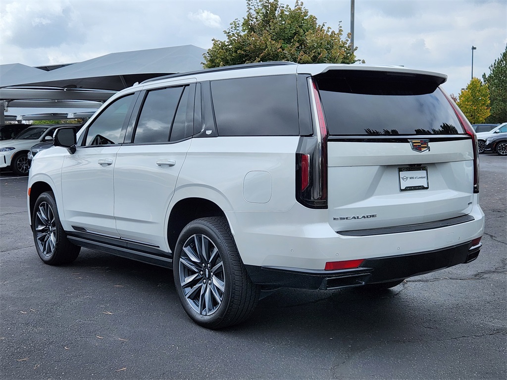 2024 Cadillac Escalade Sport photo 3