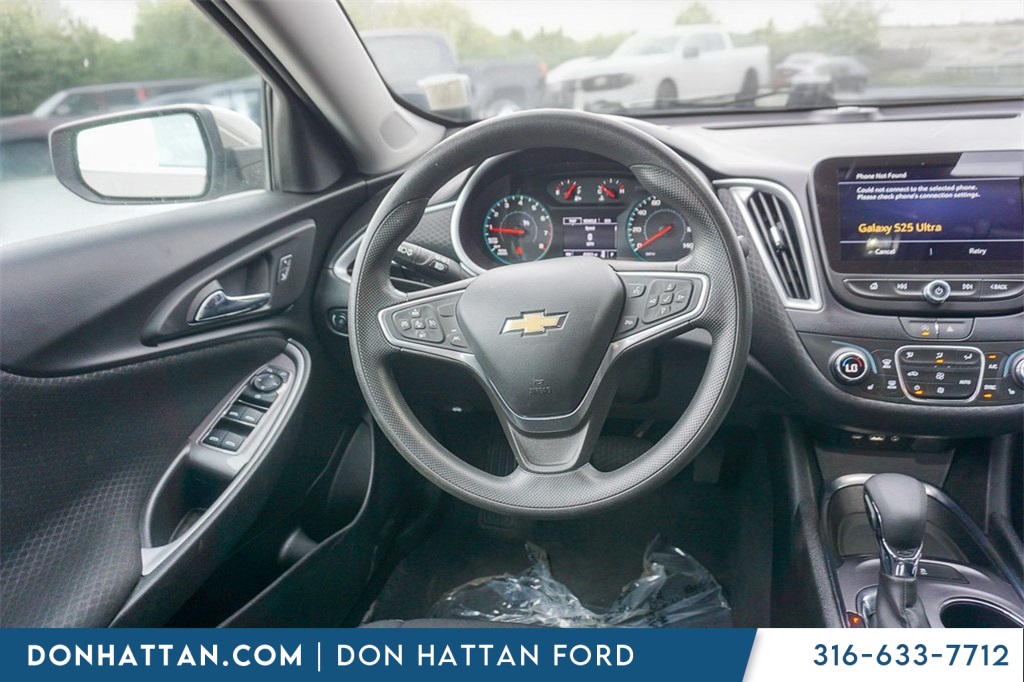 2023 Chevrolet Malibu 1LT photo 4