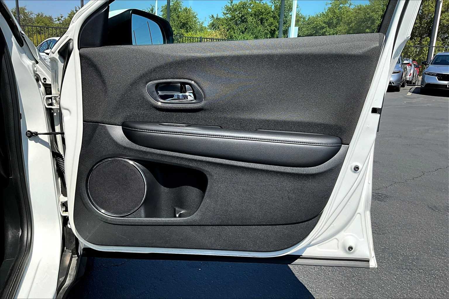 2022 Honda HR-V EX photo 25