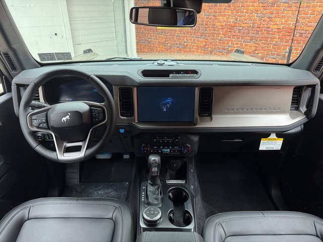 2025 Ford Bronco Outer Banks photo 11