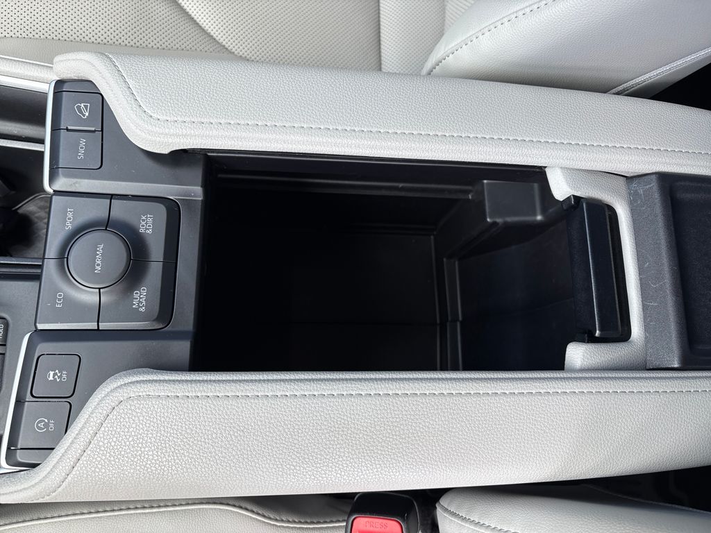 2024 Toyota Grand Highlander Limited photo 24
