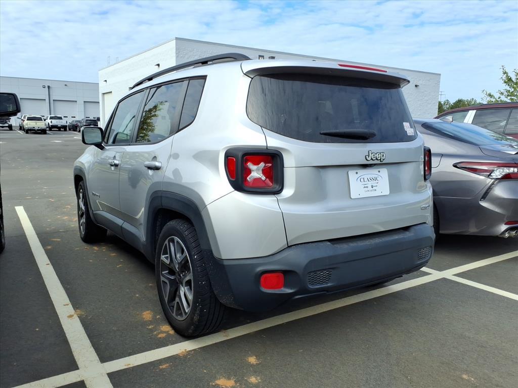 2017 Jeep Renegade Latitude North Edition photo 4