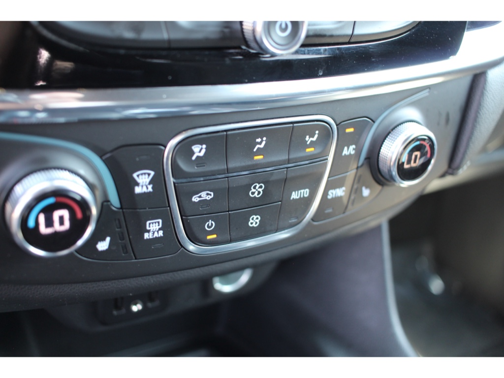 2023 Chevrolet Traverse Cloth photo 17