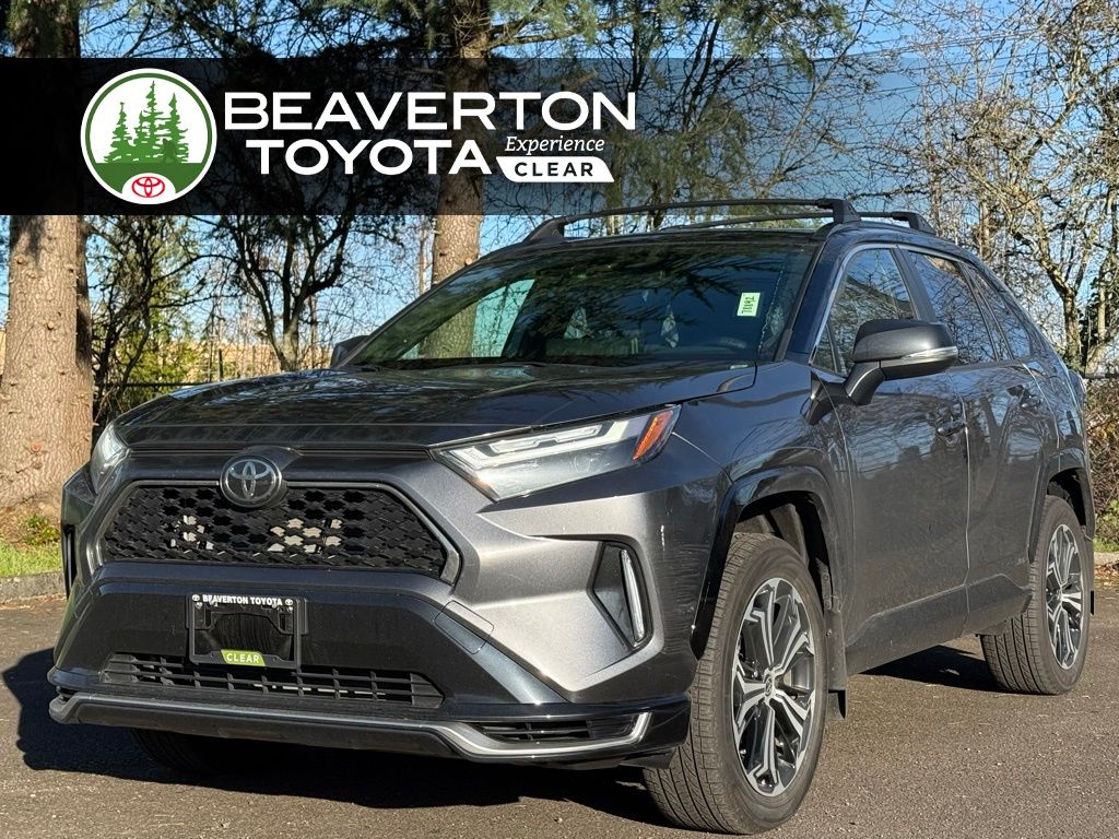2025 Toyota RAV4 XSE's photo