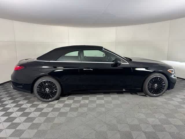2025 Mercedes Benz CLE 300 4MATIC Cabriolet photo 2