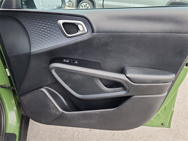2020 Kia Soul EX photo 16