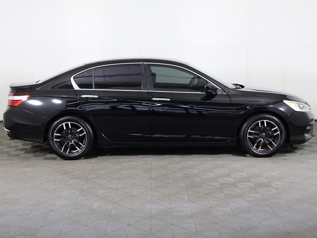 2016 Honda Accord Sport photo 7