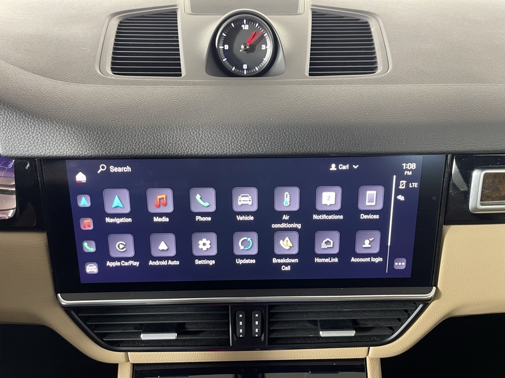 2022 Porsche Cayenne Base photo 22
