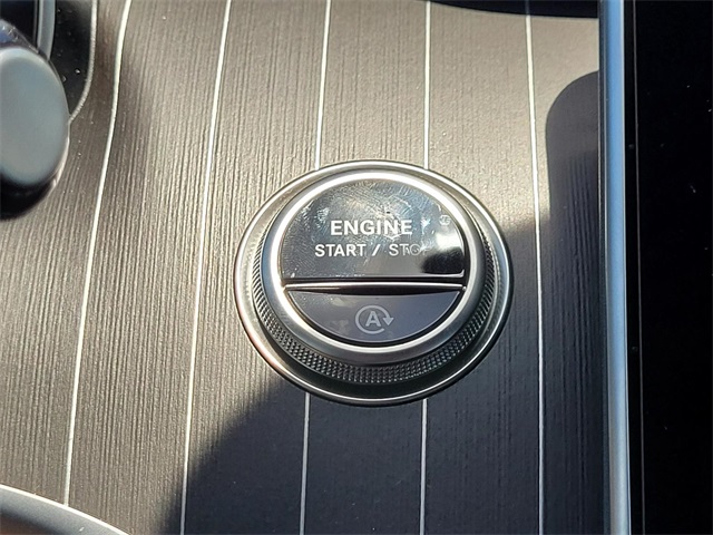 2025 Mercedes Benz C 300 photo 22