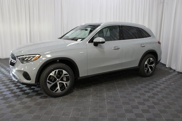 2025 Mercedes Benz GLC 350e 4MATIC photo 3