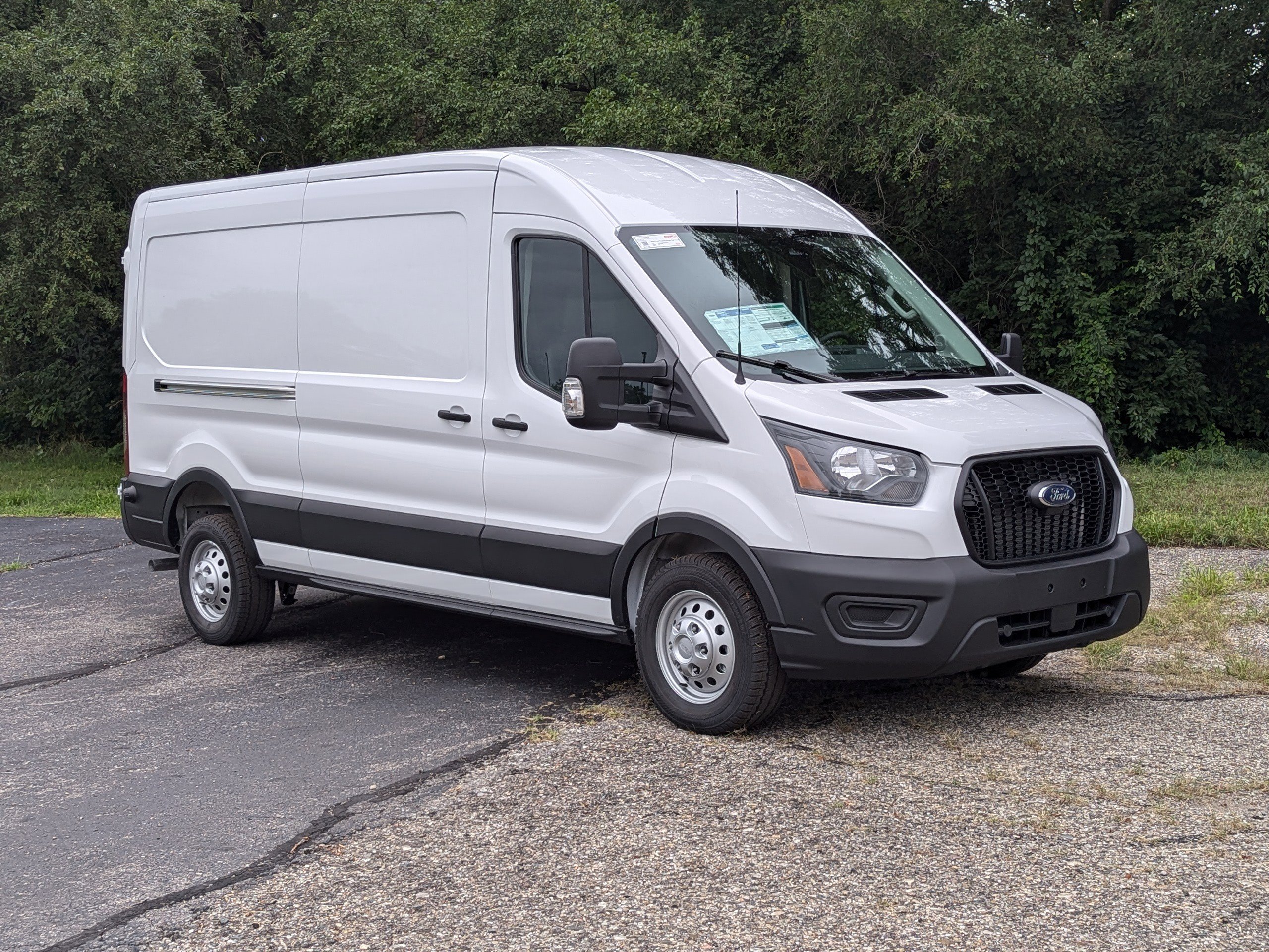 2025 Ford Transit Cargo Van photo 2