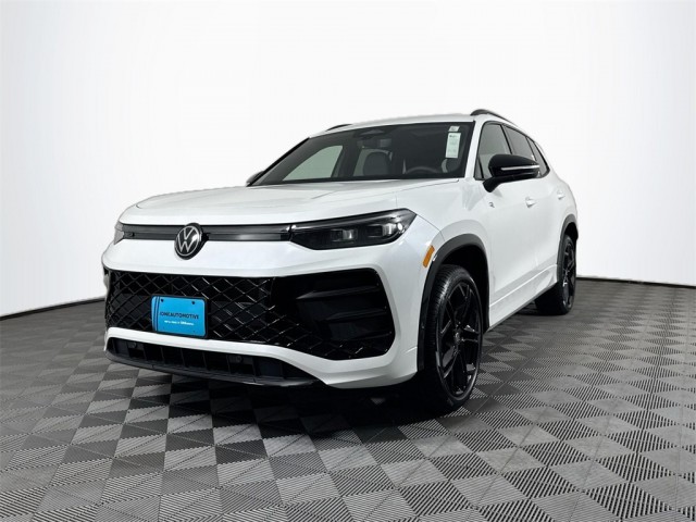 Volkswagen Tiguan ホワイト SUV 2021 Volkswagen Tiguan Review: Highway Haven