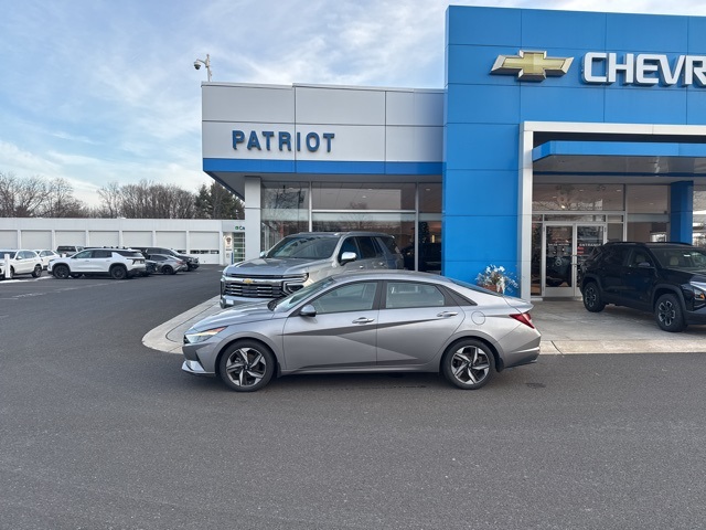 2023 Hyundai Elantra SEL's photo