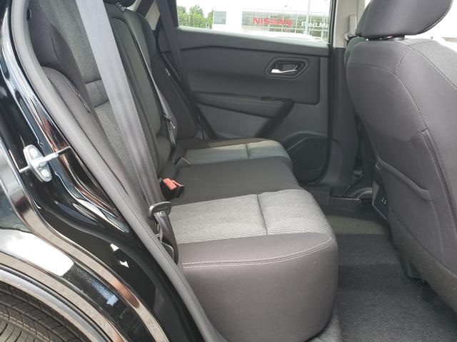2025 Nissan Rogue SV photo 16