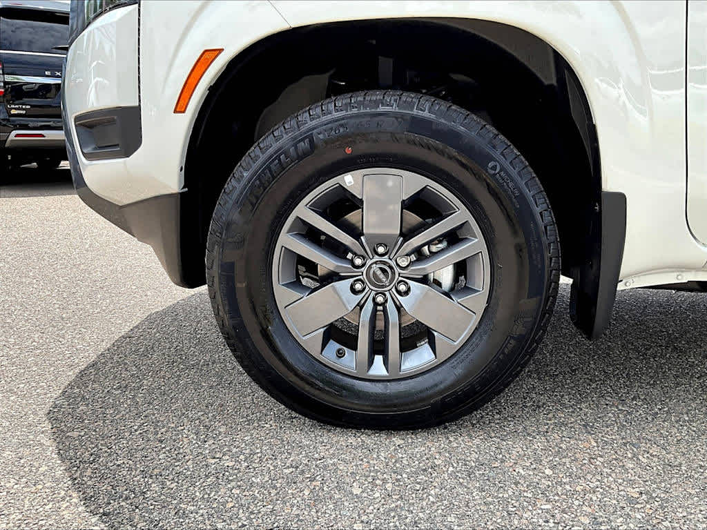 2025 Nissan Frontier SV photo 7