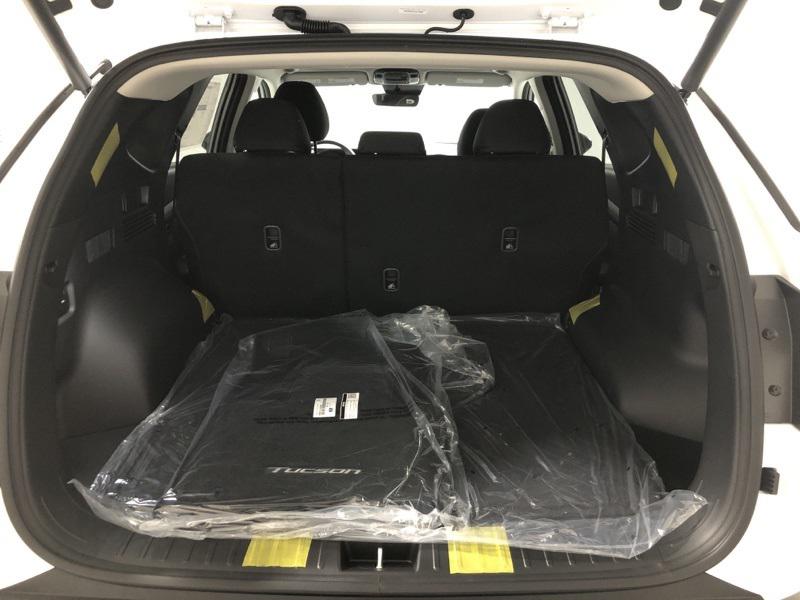 2026 Hyundai Tucson Hybrid SEL photo 4