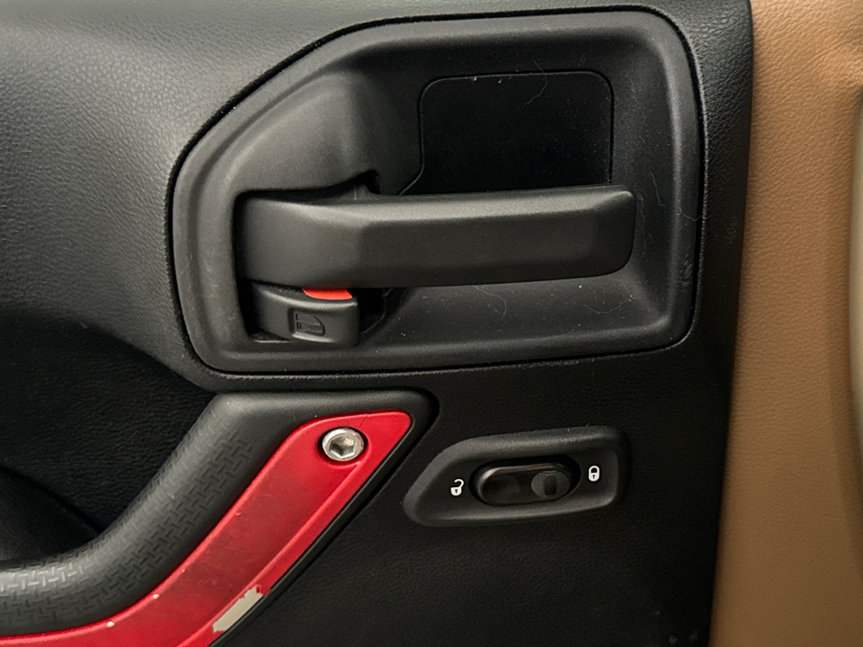 2011 Jeep Wrangler Unlimited Rubicon photo 4