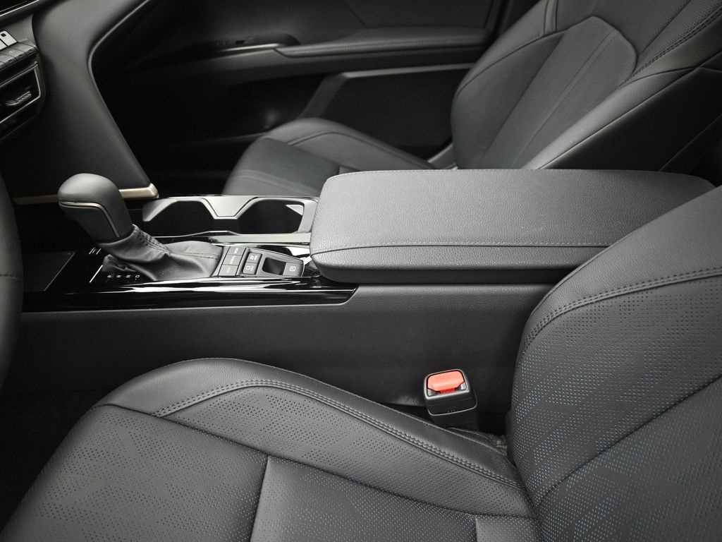 2025 Toyota Camry XSE photo 16
