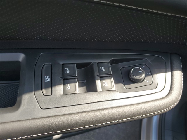 2026 Volkswagen Atlas Cross Sport SE photo 28