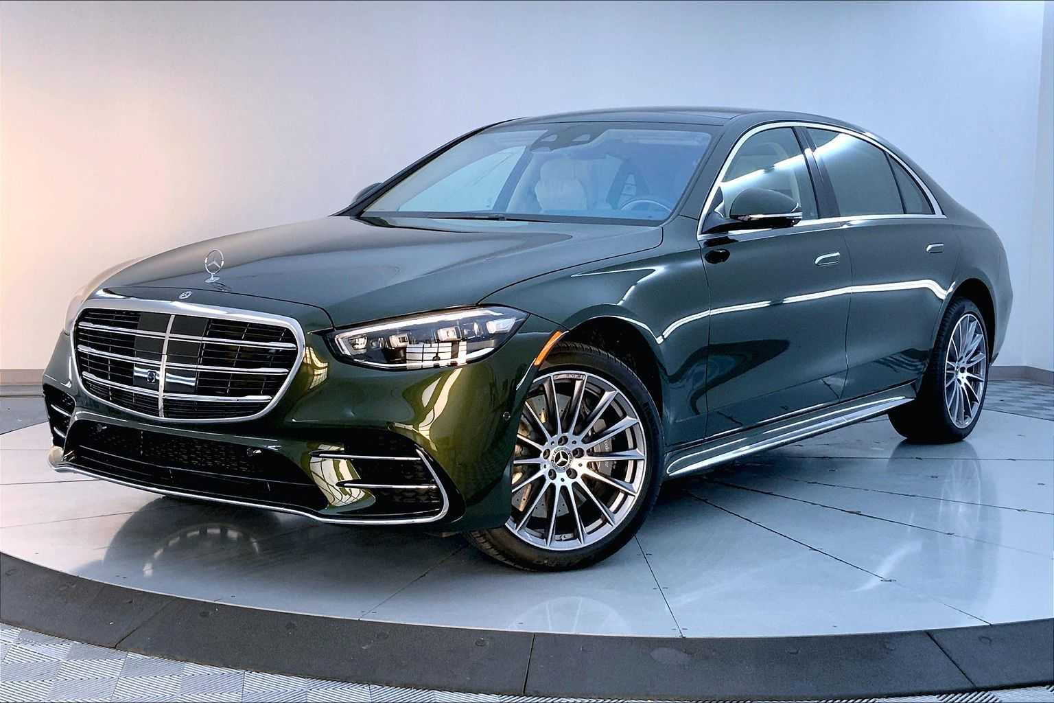 2026 Mercedes-Benz S-Class S 580's photo