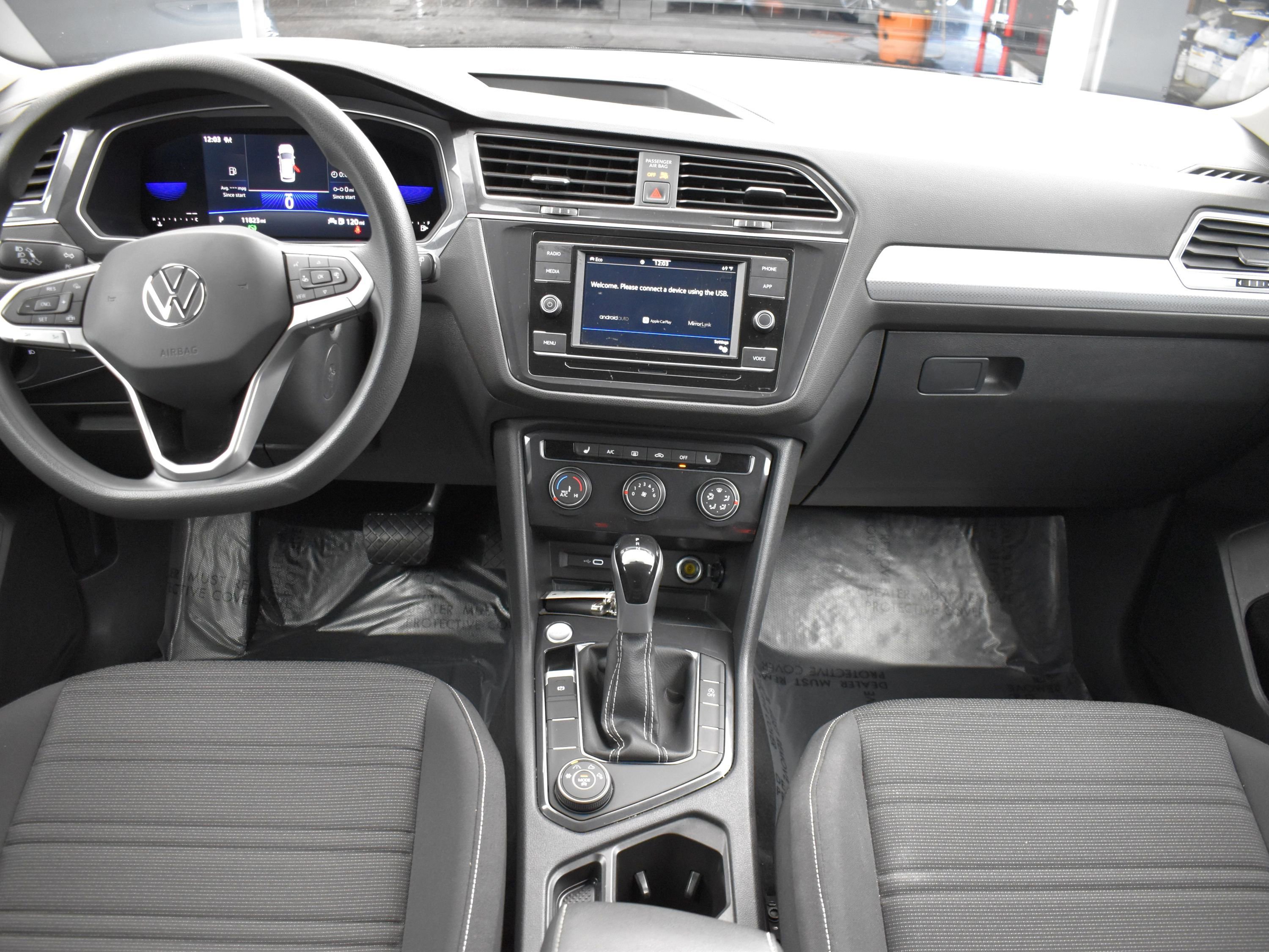2023 Volkswagen Tiguan S photo 14