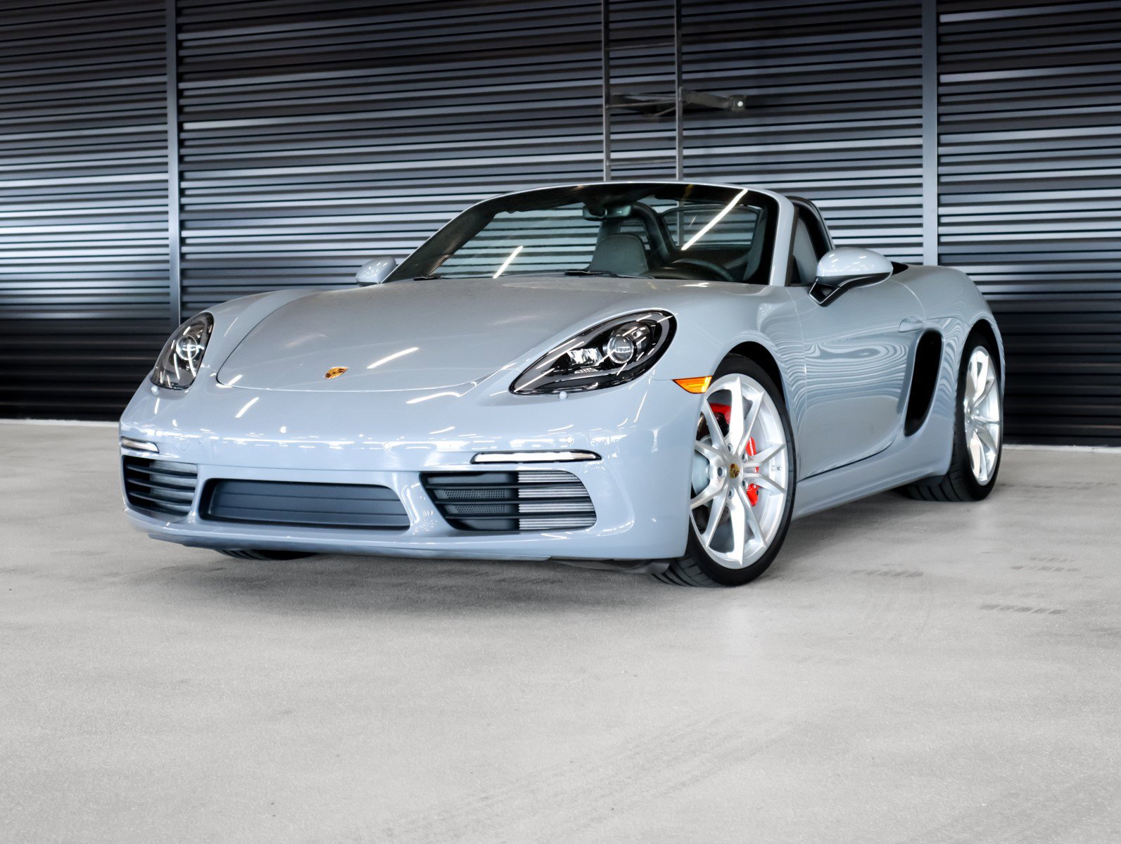 2025 Porsche 718